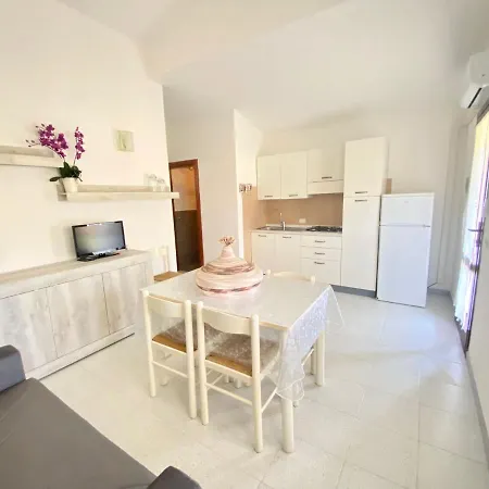 Villino L'isuledda Apartment *